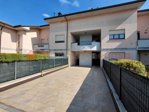 appartamento in vendita a Dairago