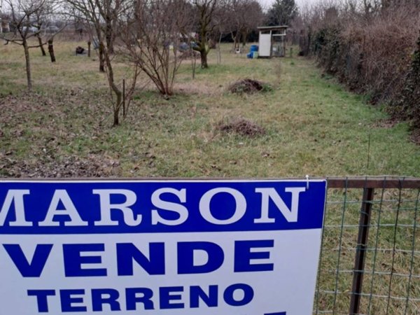 terreno edificabile in vendita a Dairago