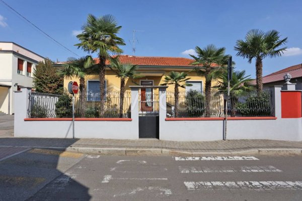 casa indipendente in vendita a Dairago