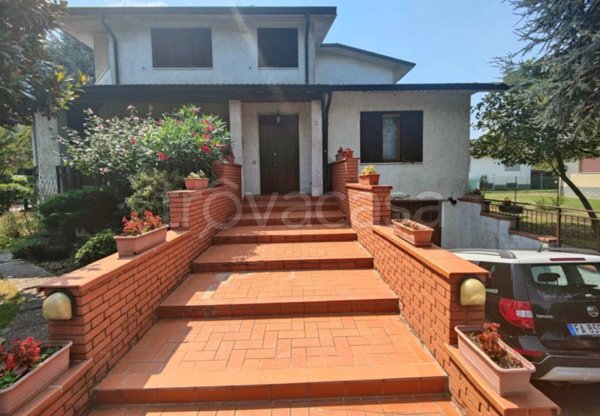 casa indipendente in vendita a Dresano