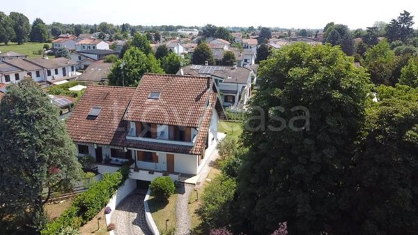 casa indipendente in vendita a Dresano