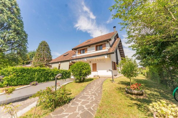 casa indipendente in vendita a Dresano