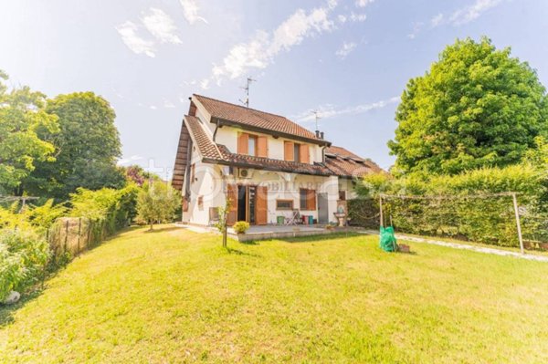 casa indipendente in vendita a Dresano