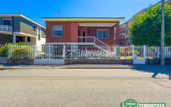 casa indipendente in vendita a Dresano