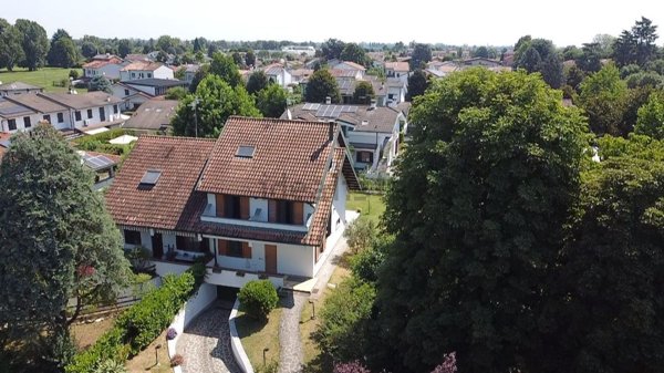 casa indipendente in vendita a Dresano