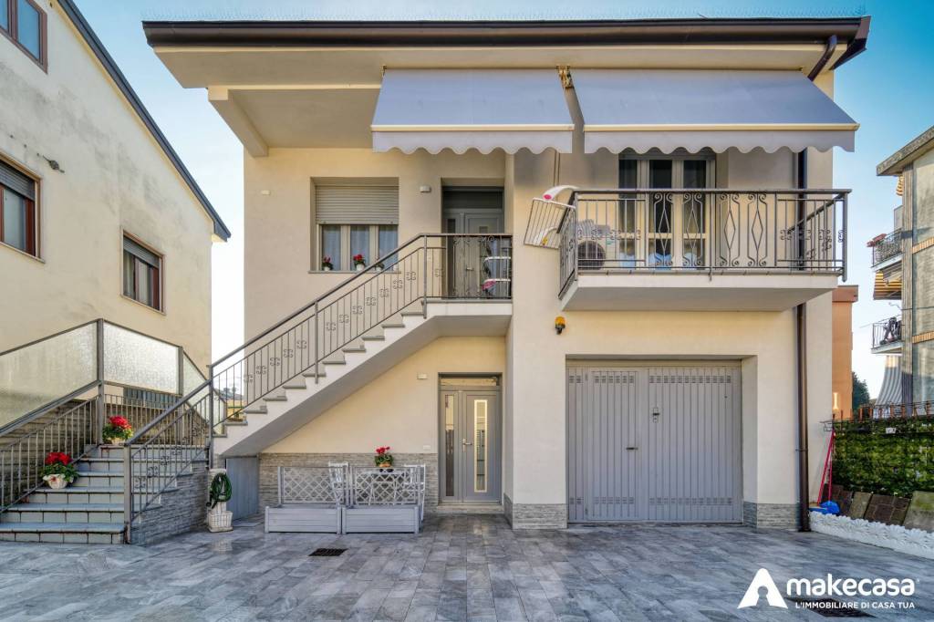 casa indipendente in vendita a Dresano
