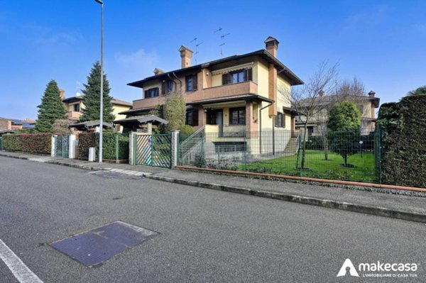 casa indipendente in vendita a Dresano