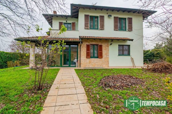 casa indipendente in vendita a Dresano