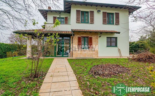 casa indipendente in vendita a Dresano