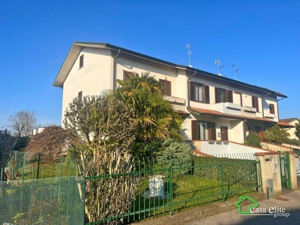 casa indipendente in vendita a Dresano