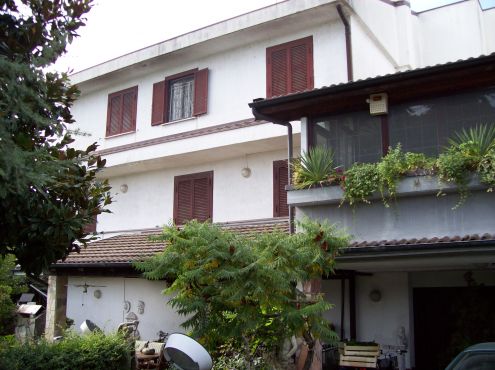 casa indipendente in vendita a Gaggiano