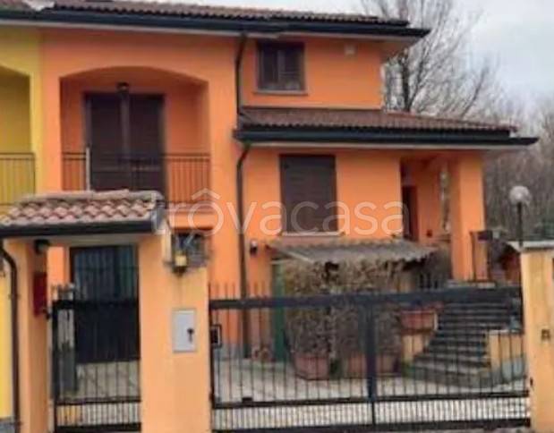 casa indipendente in vendita a Gaggiano in zona Vigano