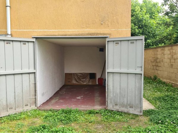 locale di sgombero in vendita a Gaggiano