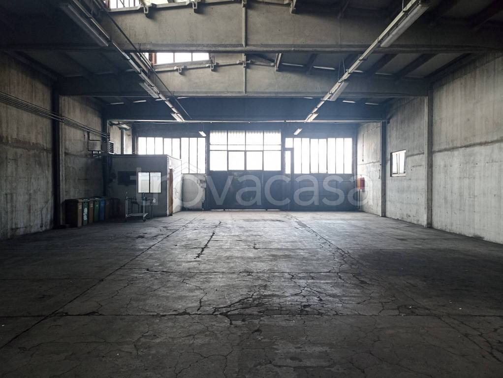 locale commerciale in vendita a Gaggiano