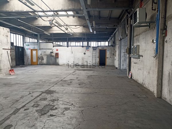 capannone in vendita a Gaggiano