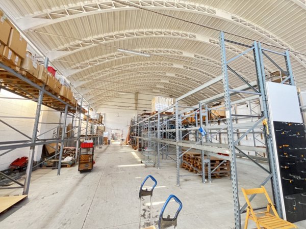 negozio in vendita a Gaggiano