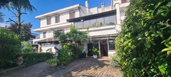 casa indipendente in vendita a Gaggiano in zona Vigano