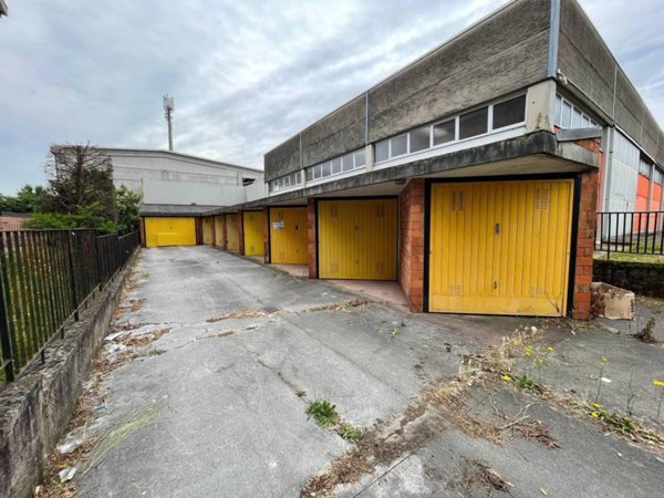 locale di sgombero in vendita a Gaggiano