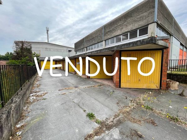 locale di sgombero in vendita a Gaggiano