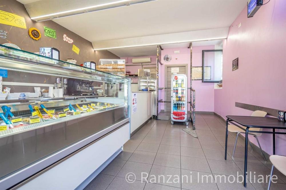negozio in vendita a Gaggiano