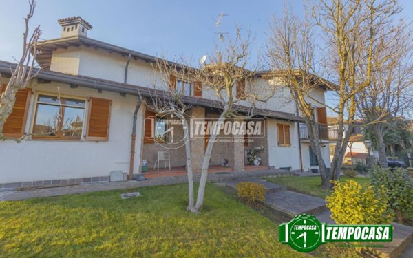 casa indipendente in vendita a Gaggiano in zona Vigano