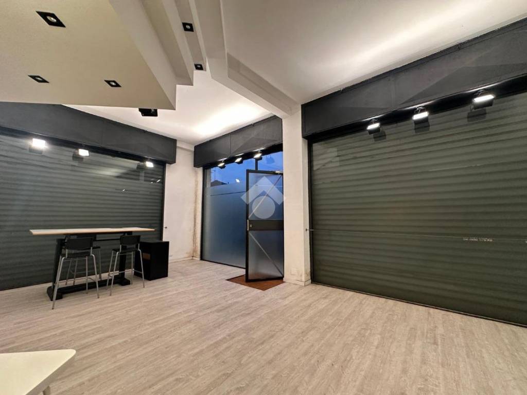 negozio in vendita a Gaggiano