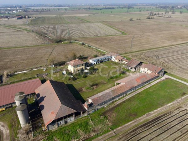 casale in vendita a Gaggiano in zona San Vito