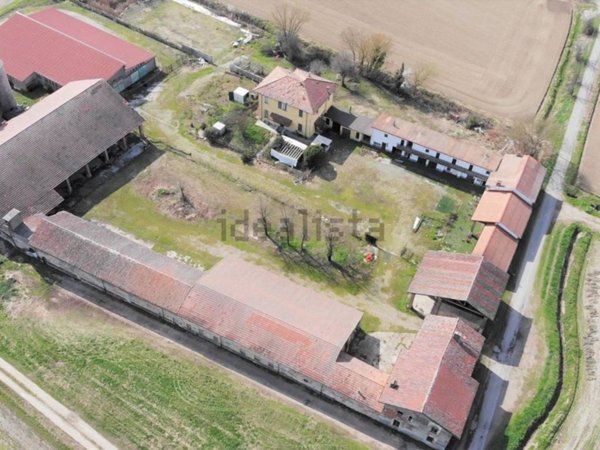 casa indipendente in vendita a Gaggiano