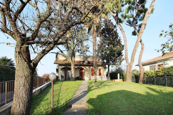 casa indipendente in vendita a Gaggiano in zona Vigano