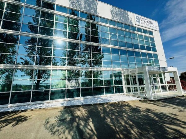 capannone in vendita a Gaggiano