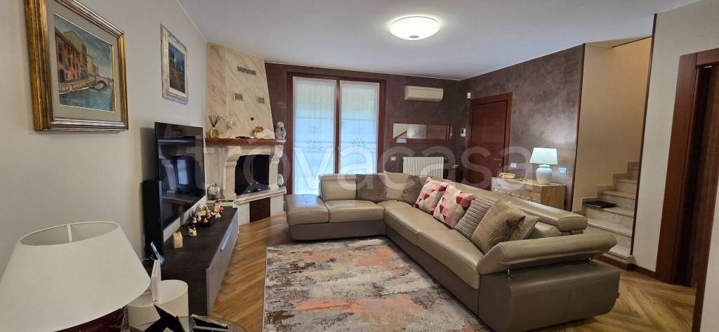 casa indipendente in vendita a Gaggiano