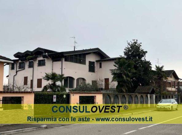 casa indipendente in vendita a Gaggiano in zona Vigano