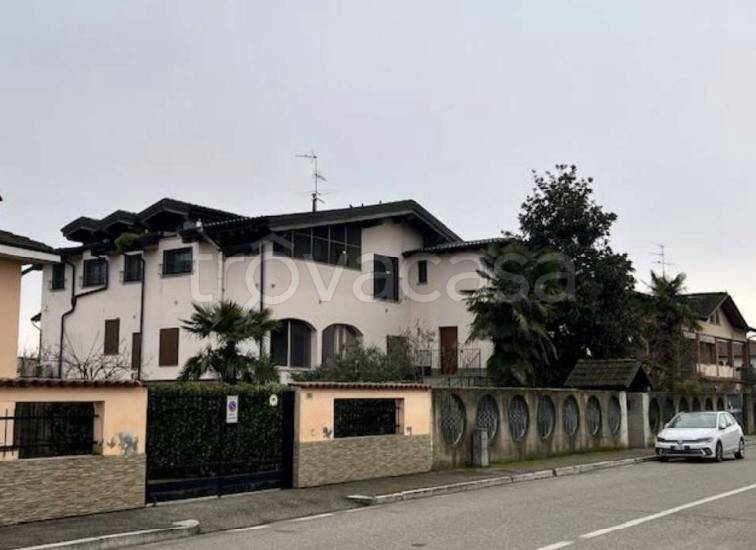 casa indipendente in vendita a Gaggiano in zona Vigano