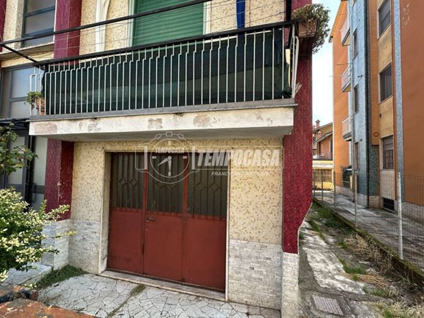 casa indipendente in vendita a Gaggiano