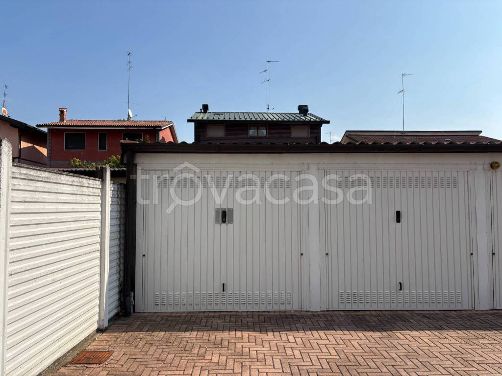 box auto in vendita a Gaggiano