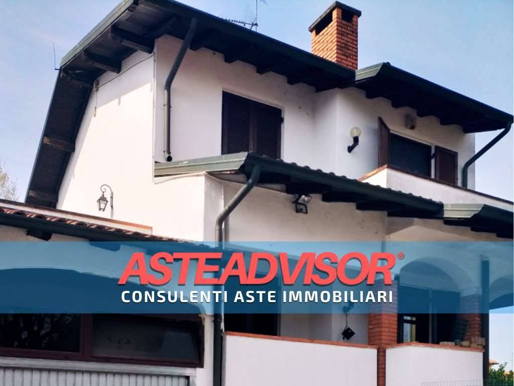 casa indipendente in vendita a Gaggiano in zona San Vito