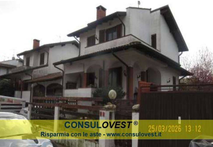 casa indipendente in vendita a Gaggiano in zona San Vito