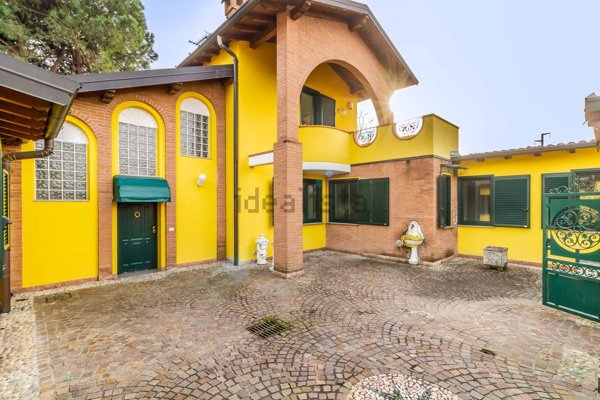 casa indipendente in vendita a Garbagnate Milanese