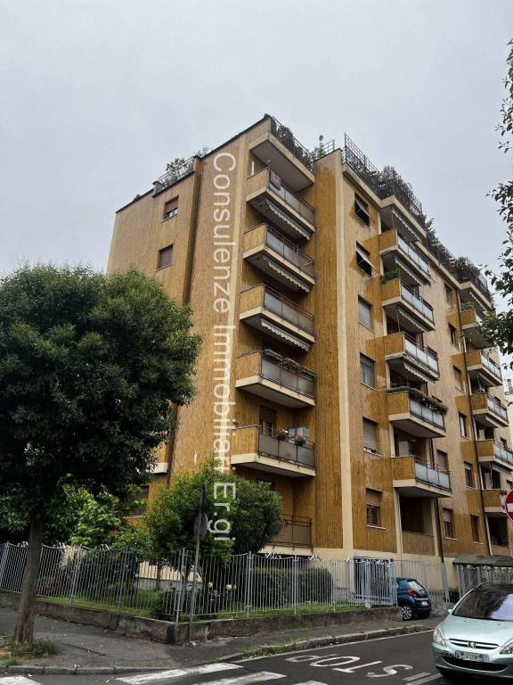 appartamento in vendita a Garbagnate Milanese