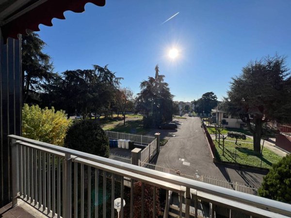 appartamento in vendita a Garbagnate Milanese