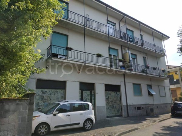 negozio in vendita a Garbagnate Milanese