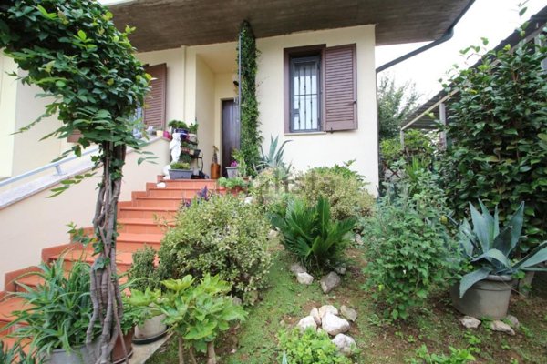casa indipendente in vendita a Garbagnate Milanese