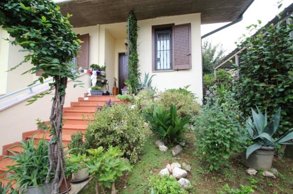 casa indipendente in vendita a Garbagnate Milanese