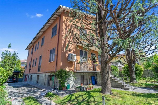 appartamento in vendita a Garbagnate Milanese