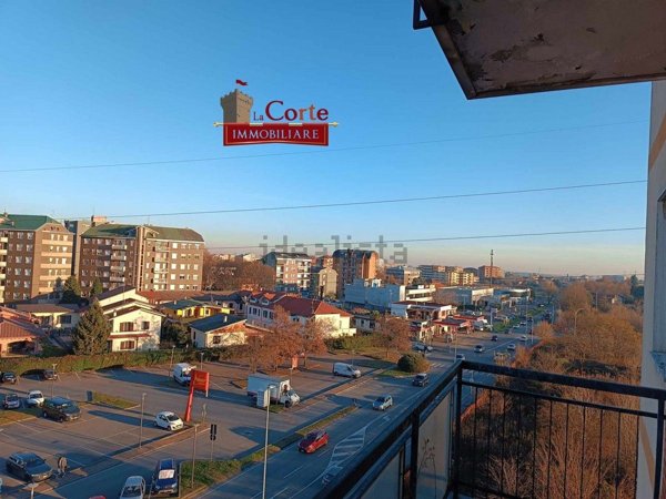 appartamento in vendita a Garbagnate Milanese in zona Bariana