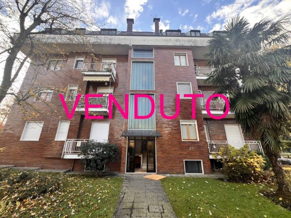appartamento in vendita a Garbagnate Milanese