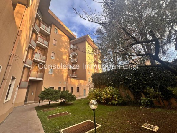 appartamento in vendita a Garbagnate Milanese