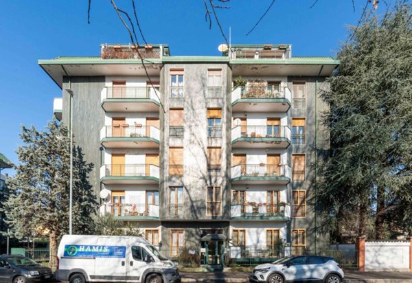 appartamento in vendita a Garbagnate Milanese
