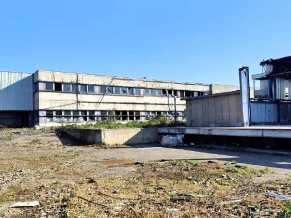 locale commerciale in vendita a Garbagnate Milanese