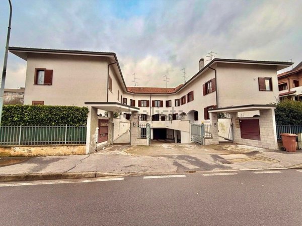 appartamento in vendita a Garbagnate Milanese